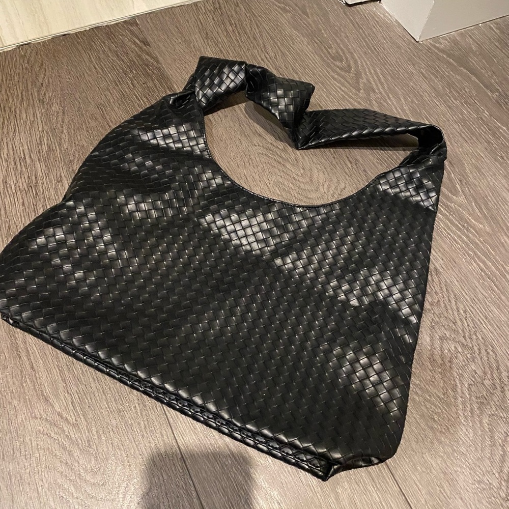 Women’s Woven Black Bag